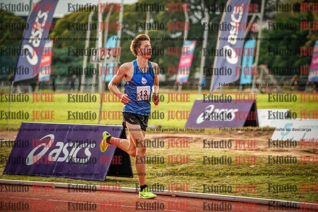 Fotos de los 3000 m con obstáculos de varones