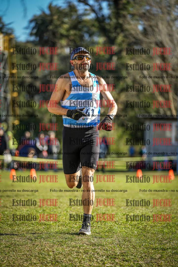 Fotos de la llegada del cross de 4000 m - varones