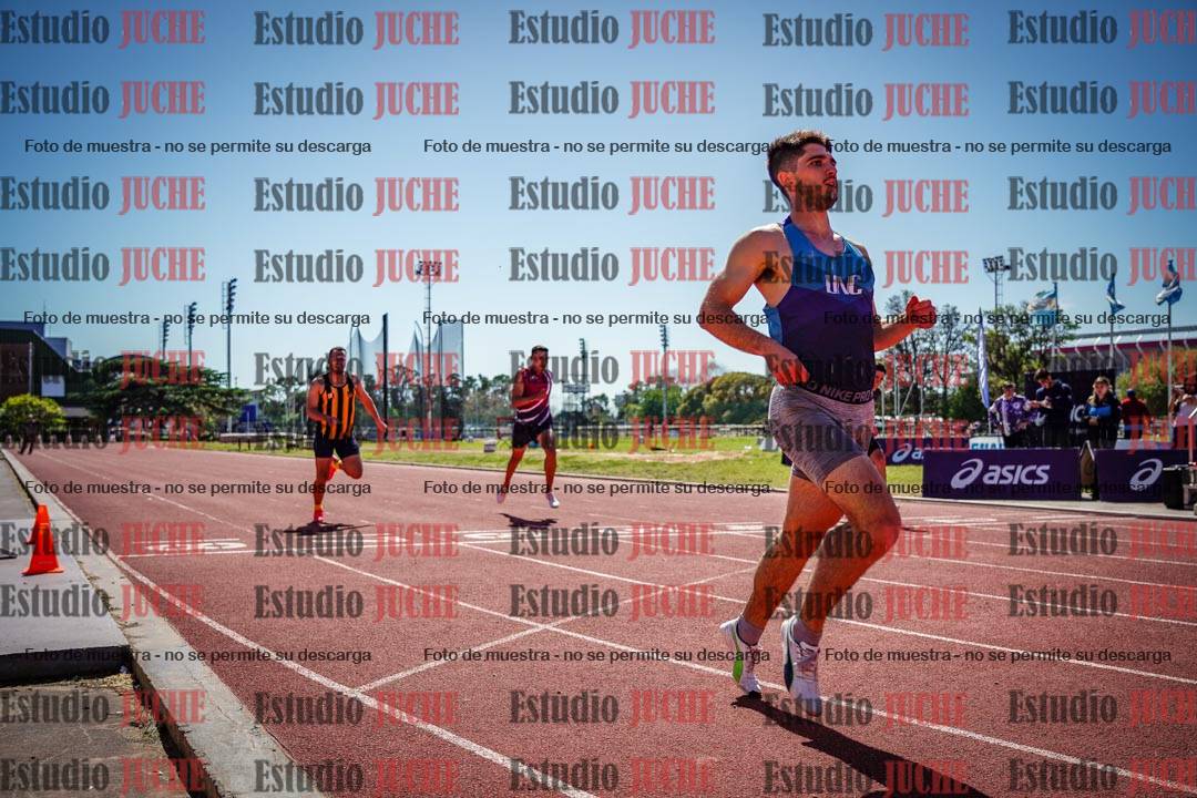 Fotos de los 200 m llanos de varones