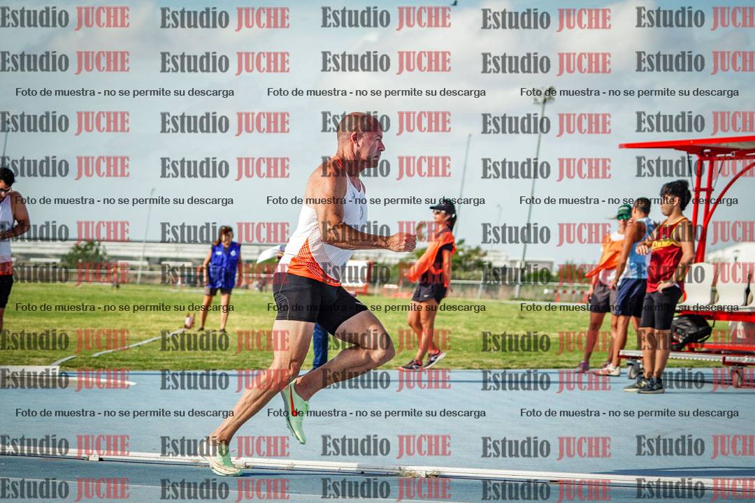 Fotos de los 400 m llanos de varones