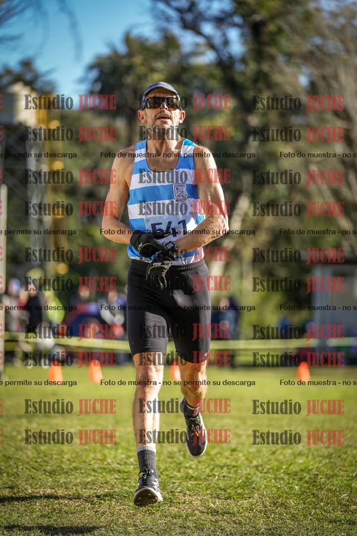 Fotos de la llegada del cross de 4000 m - varones