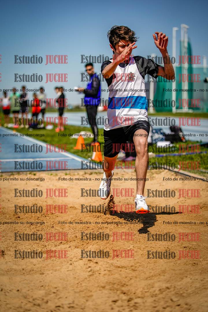 Fotos del salto en largo de varones - U15