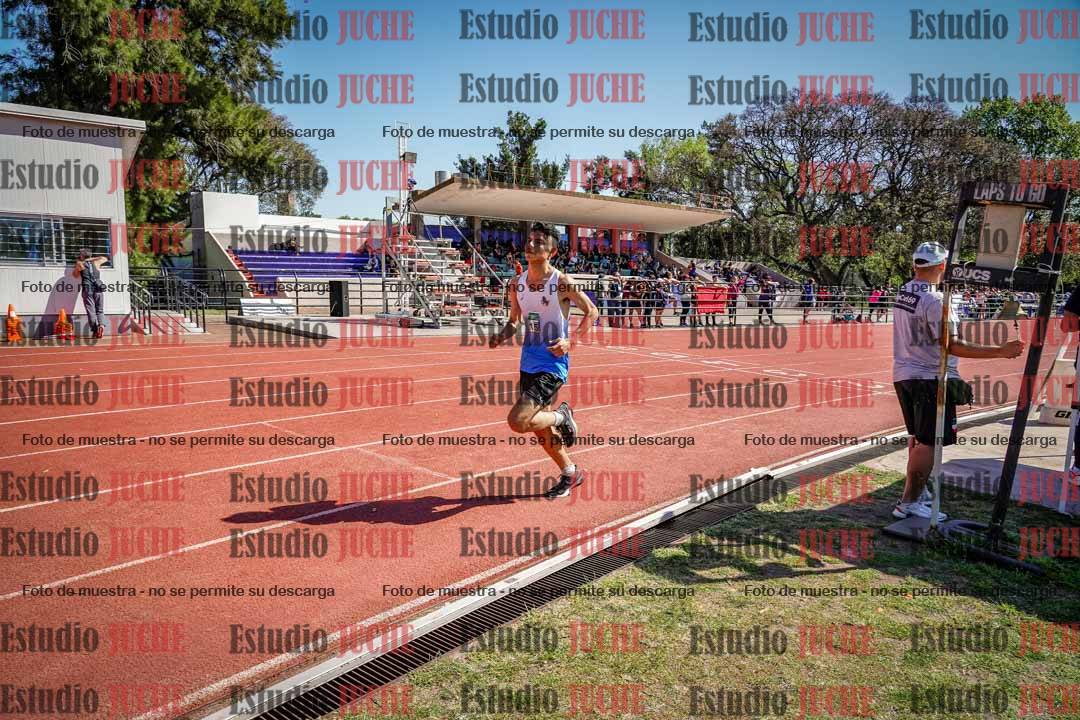 Fotos de los 2400 m de varones