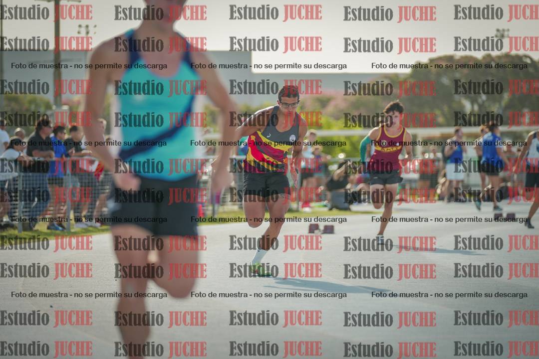 Fotos de los 400 m llanos de varones