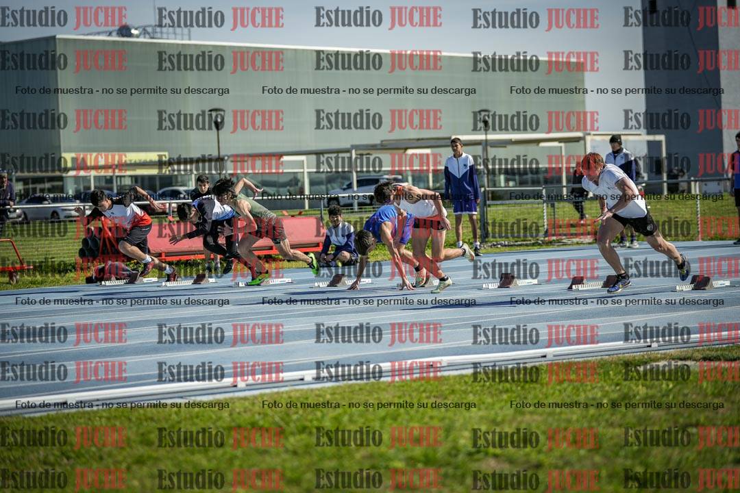 Fotos de los 100 m llanos de varones - U17