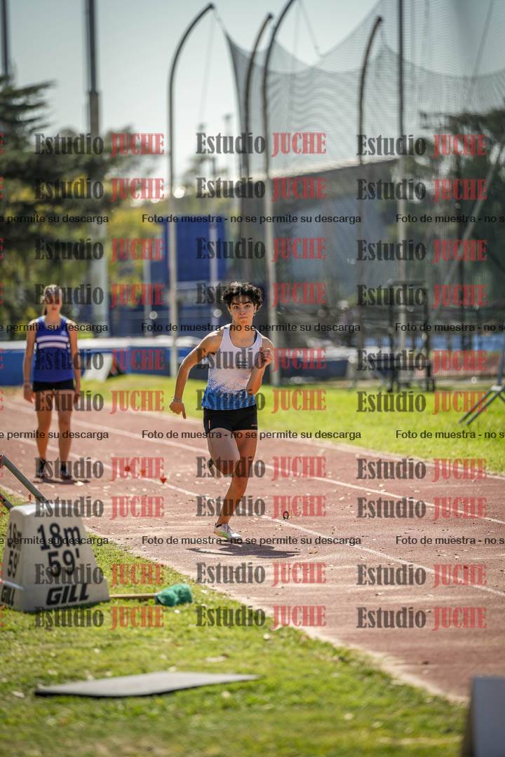 Fotos del salto en largo de mujeres - ambas categorías