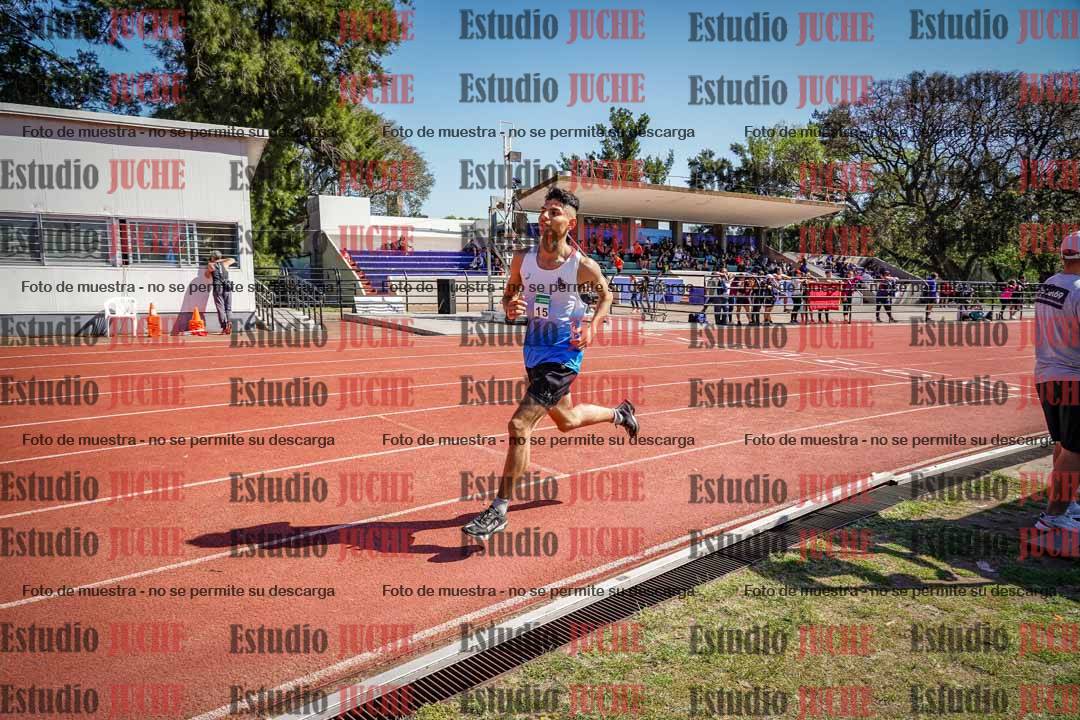 Fotos de los 2400 m de varones