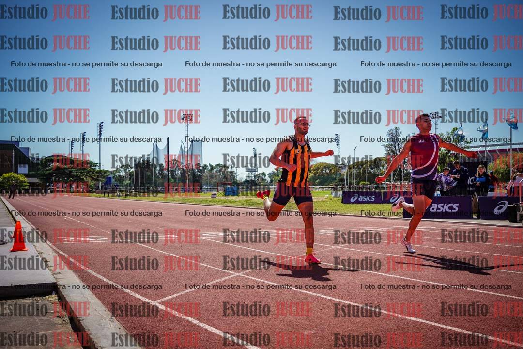 Fotos de los 200 m llanos de varones