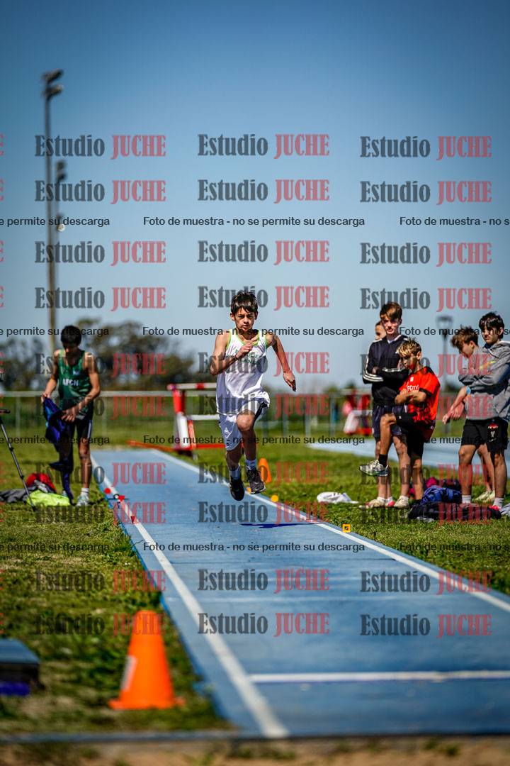 Fotos del salto en largo de varones - U15