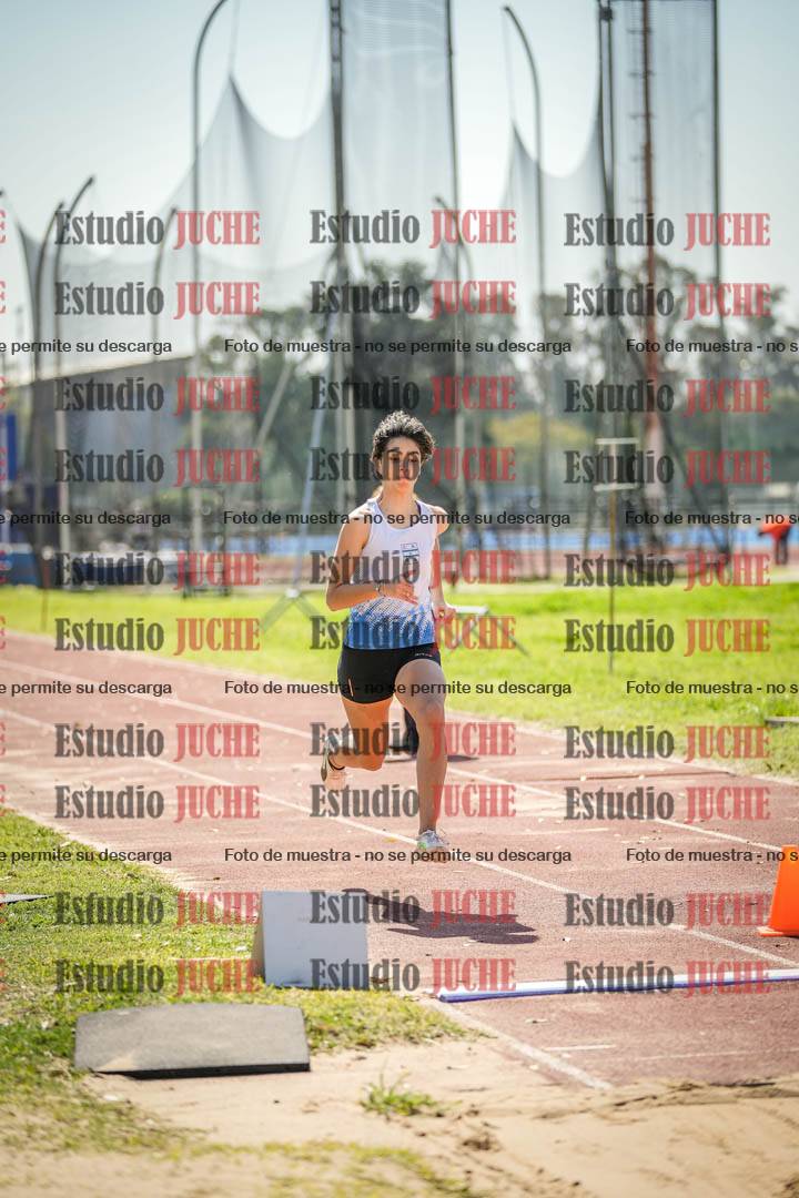 Fotos del salto en largo de mujeres - ambas categorías