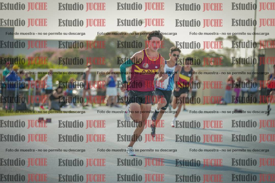 Fotos de los 400 m llanos de varones