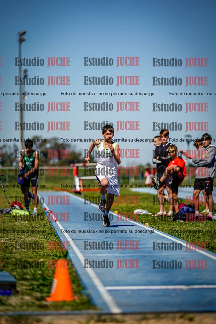 Fotos del salto en largo de varones - U15