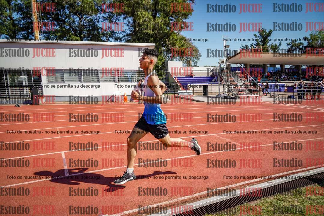 Fotos de los 2400 m de varones