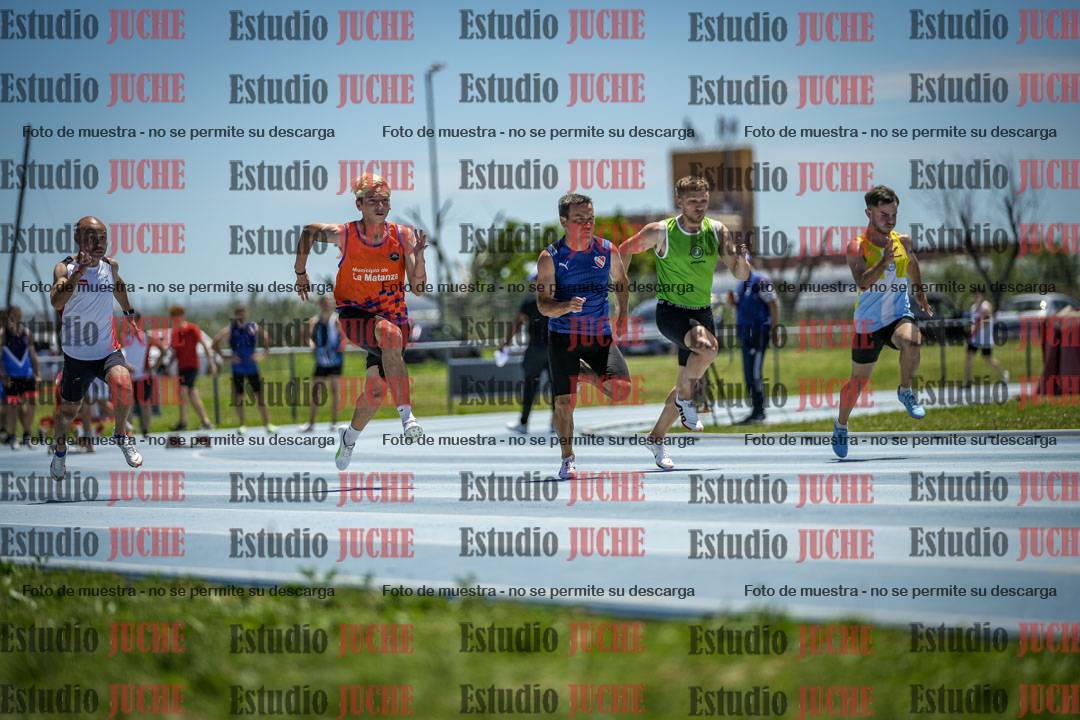 Fotos de los 100 m llanos de varones