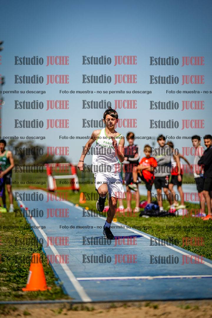 Fotos del salto en largo de varones - U15