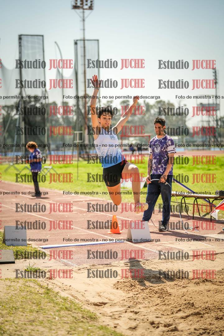 Fotos del salto en largo de mujeres - ambas categorías