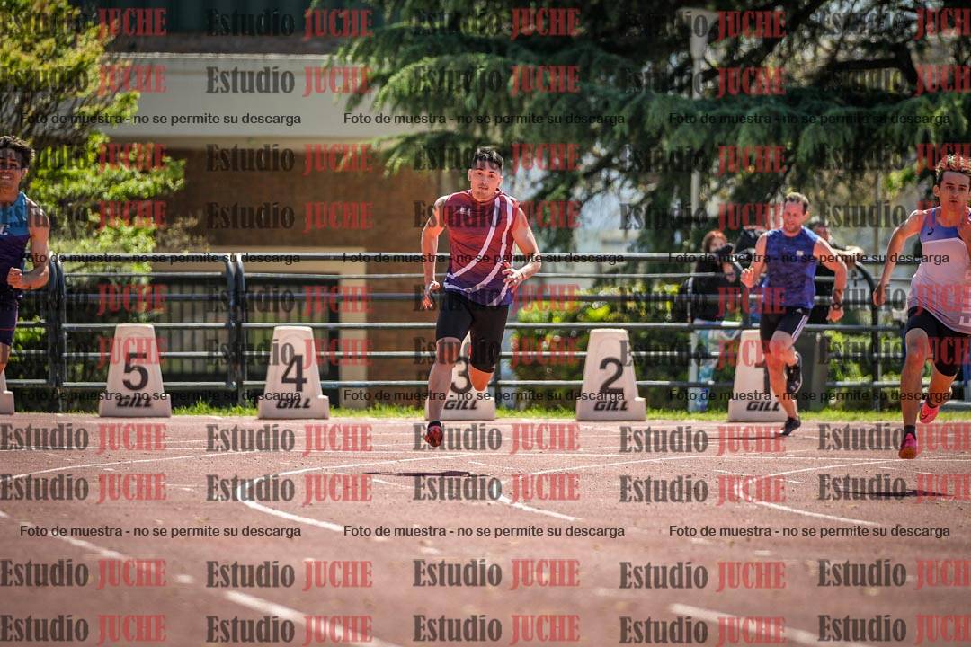 Fotos de los 200 m llanos de varones