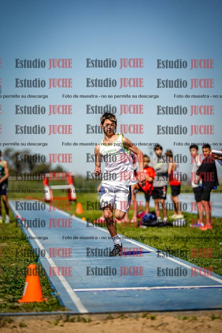 Fotos del salto en largo de varones - U15