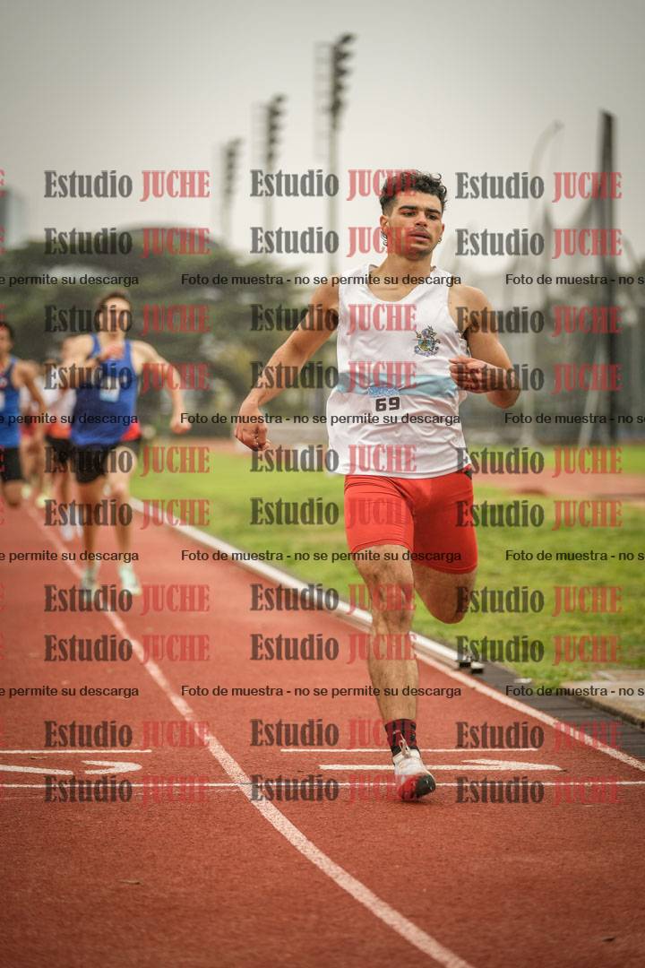 Fotos de los 800 m llanos de varones