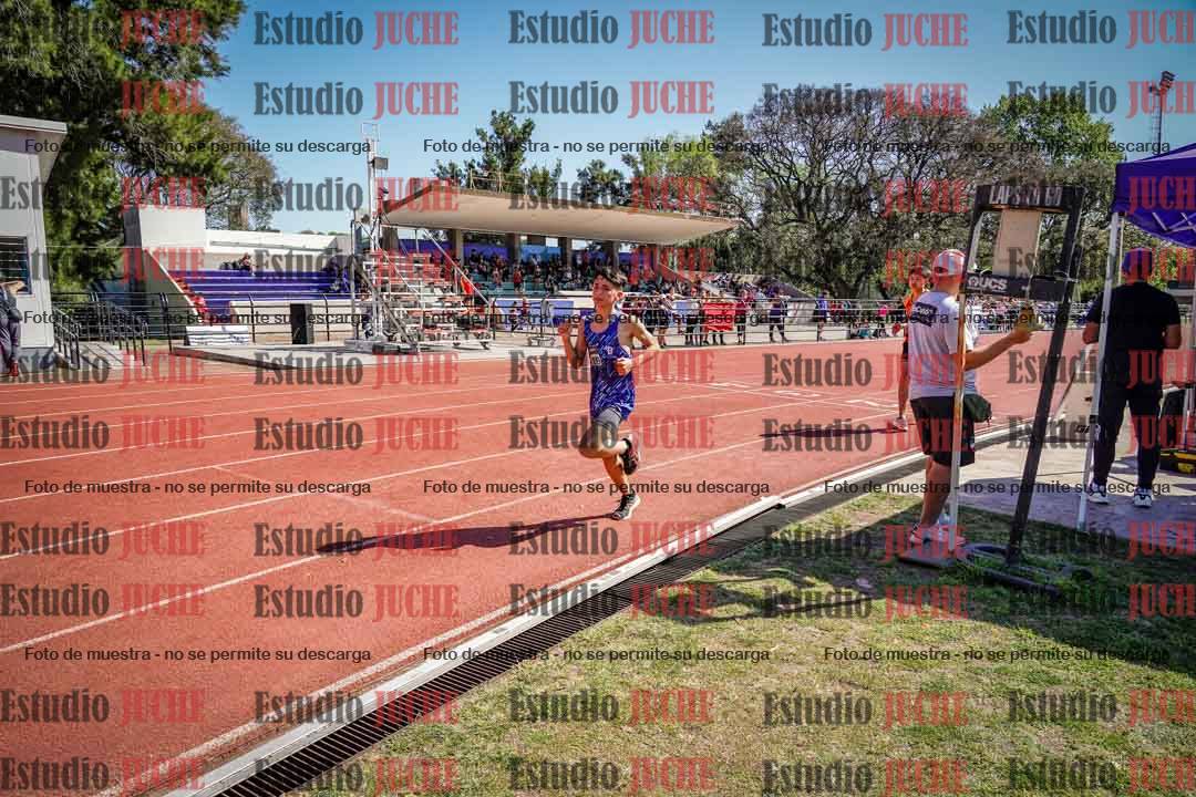 Fotos de los 2400 m de varones