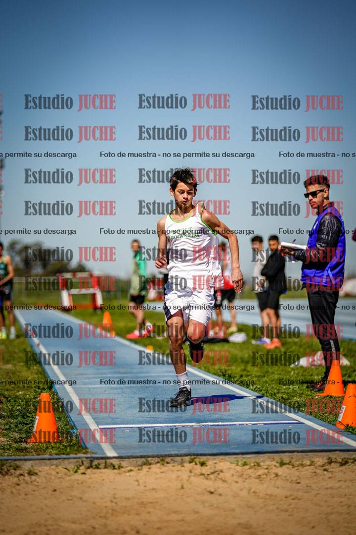 Fotos del salto en largo de varones - U15