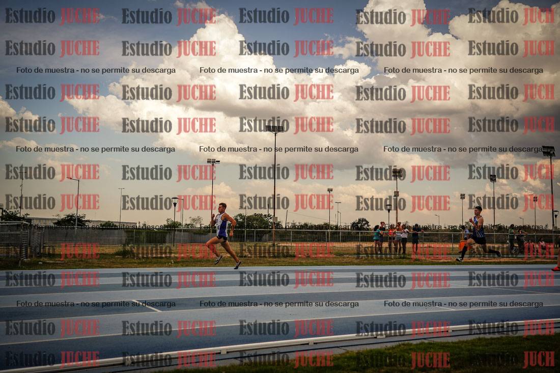 Fotos de los 300 m llanos de varones
