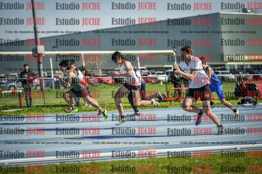 Fotos de los 100 m llanos de varones - U17