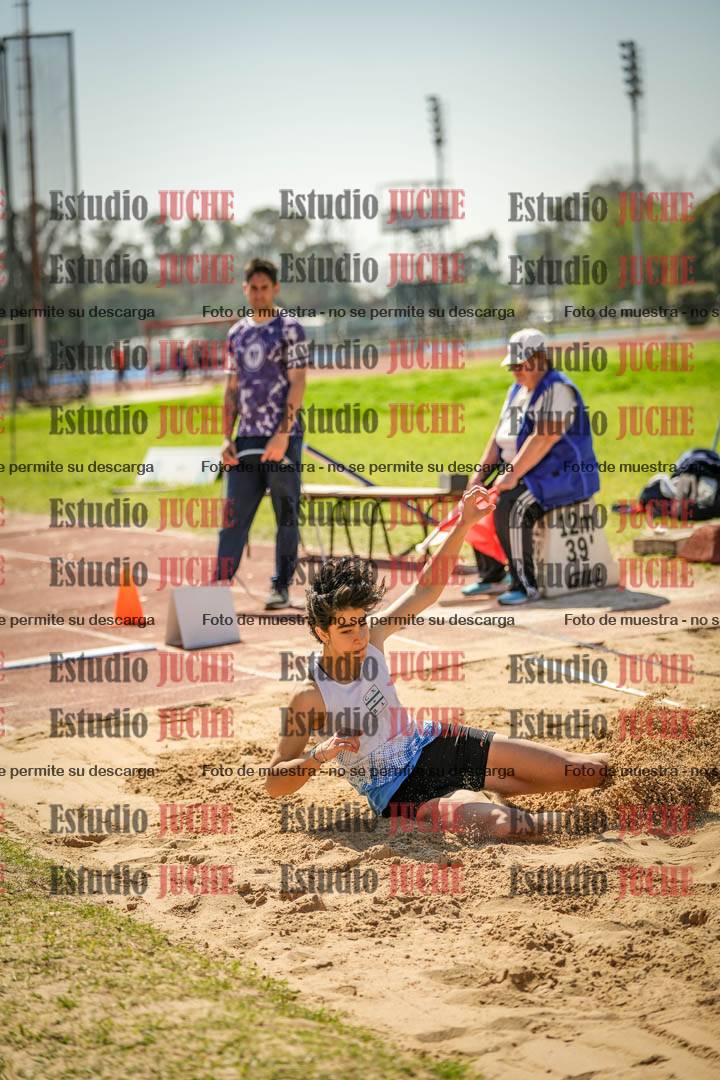 Fotos del salto en largo de mujeres - ambas categorías