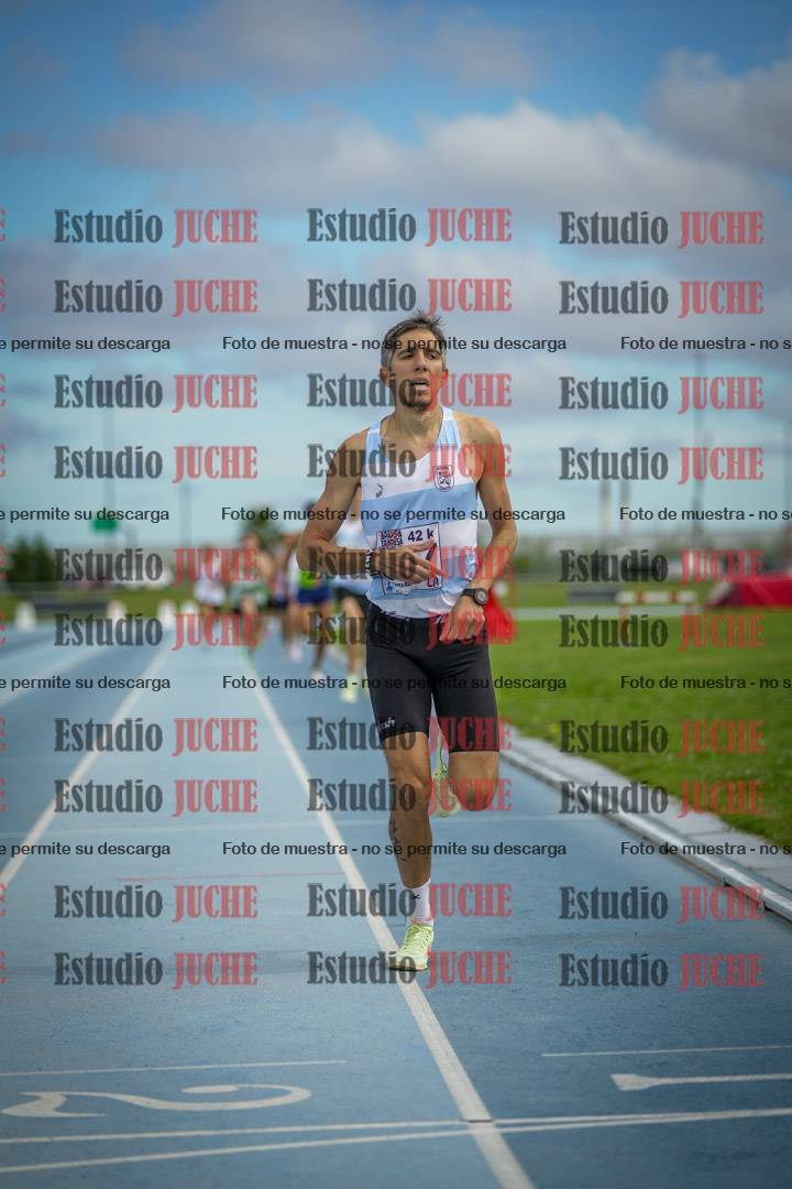 Fotos de los 1000 m llanos de varones