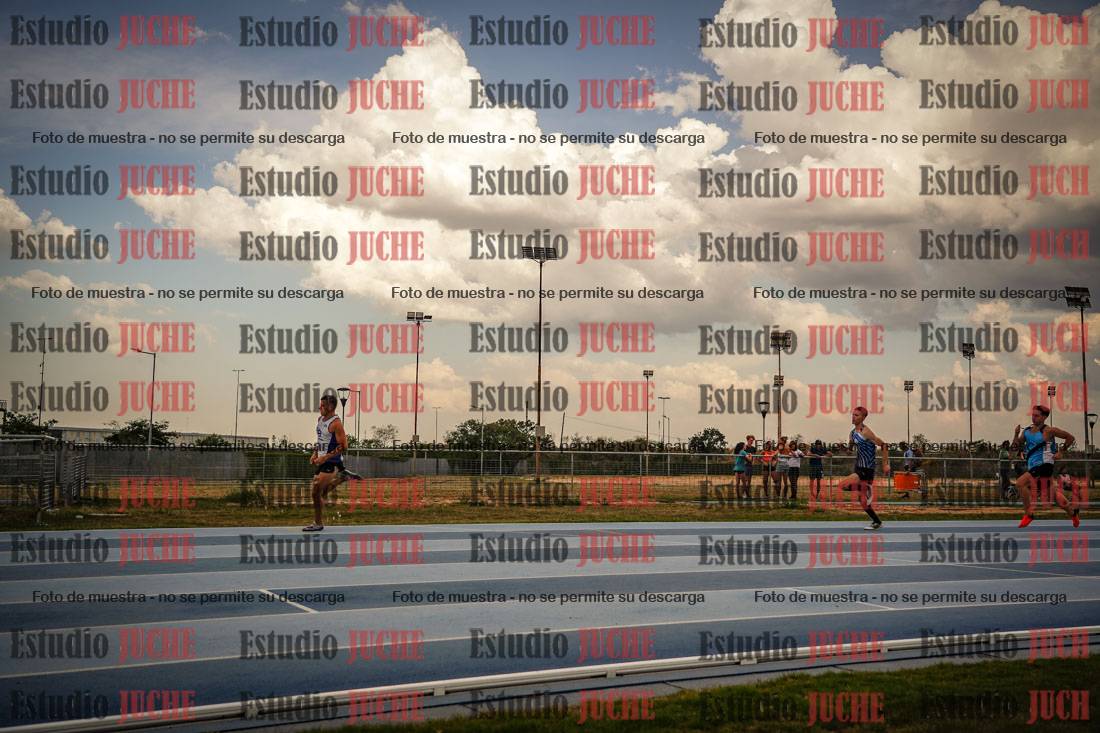 Fotos de los 300 m llanos de varones