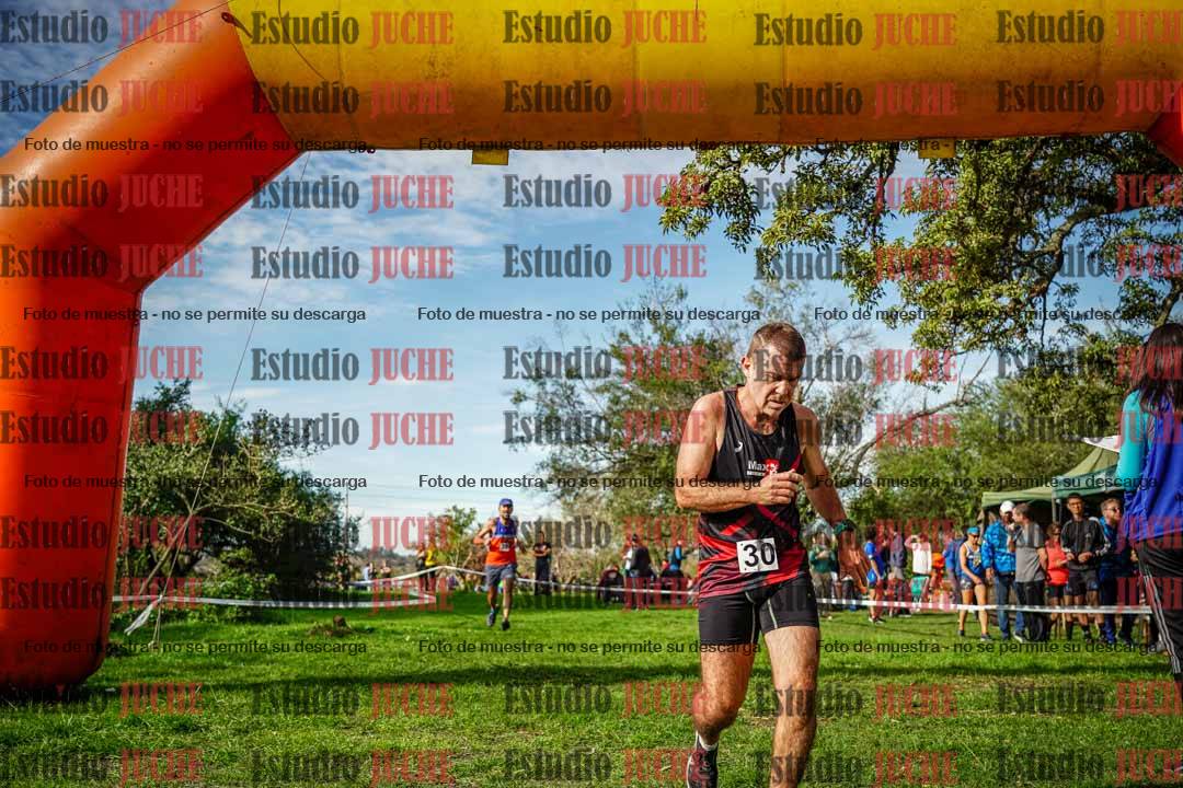 Fotos de la llegada del cross de 4000 m - varones