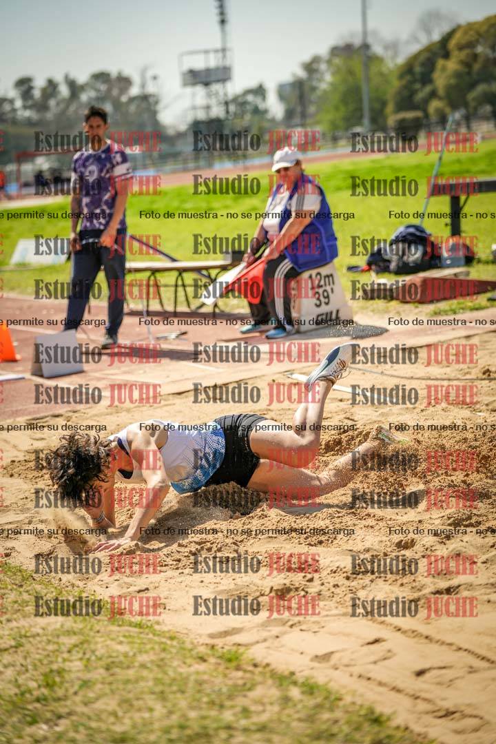 Fotos del salto en largo de mujeres - ambas categorías