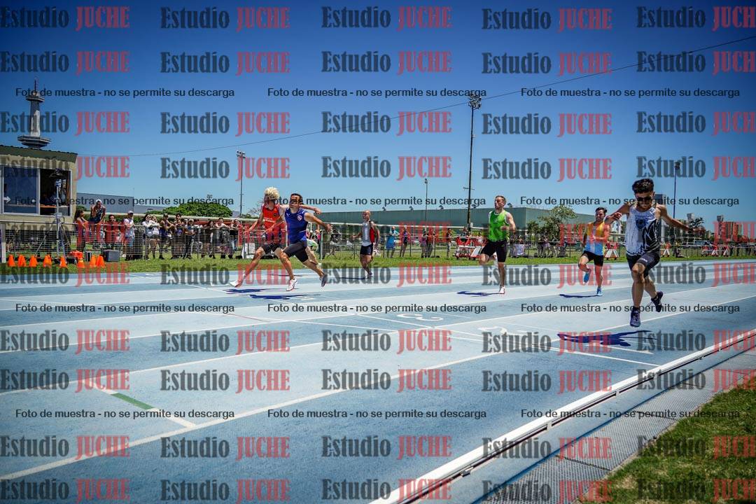 Fotos de los 100 m llanos de varones