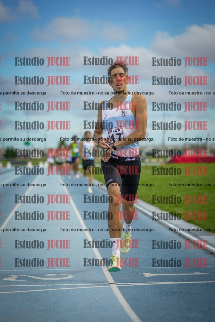Fotos de los 1000 m llanos de varones
