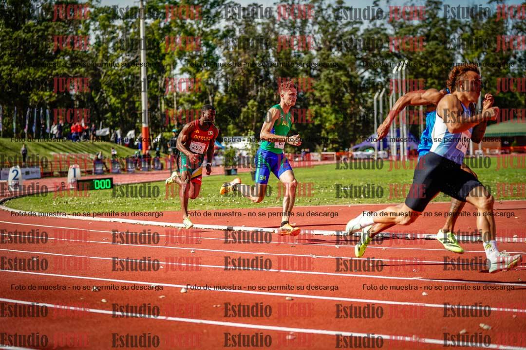 Fotos de los 200 m llanos de varones