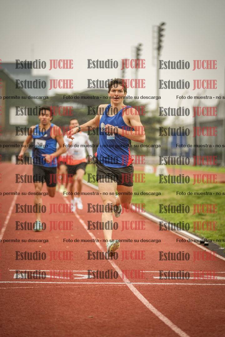 Fotos de los 800 m llanos de varones