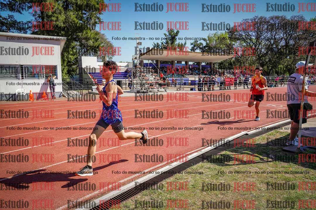 Fotos de los 2400 m de varones