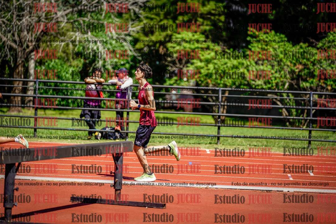 Fotos de los 2400 m llanos de varones