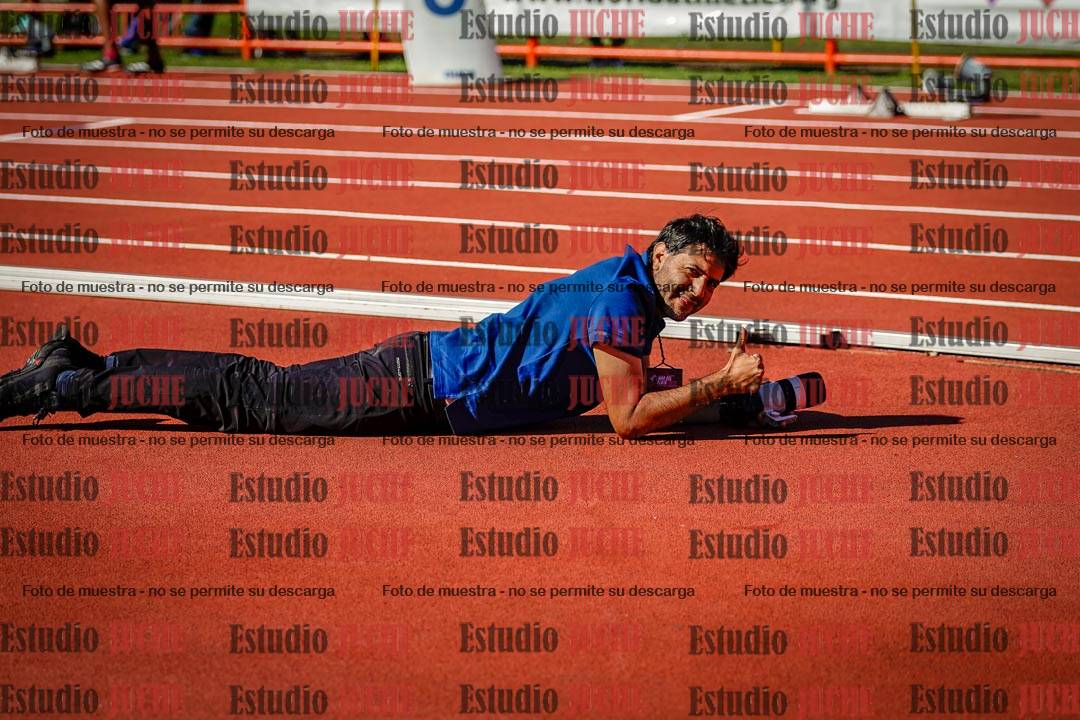 Fotos de algunos extras y podios del día 2