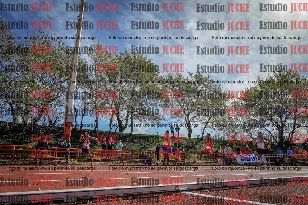 Fotos de los 200 m llanos de varones