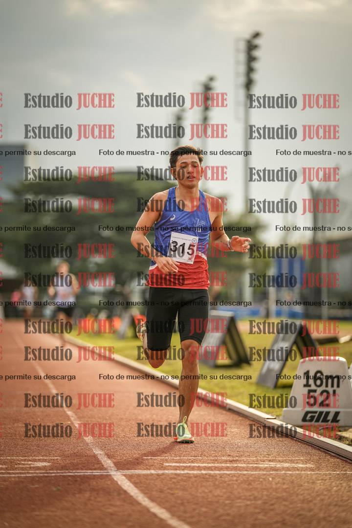 Fotos de los 3000 m con obstáculos de varones