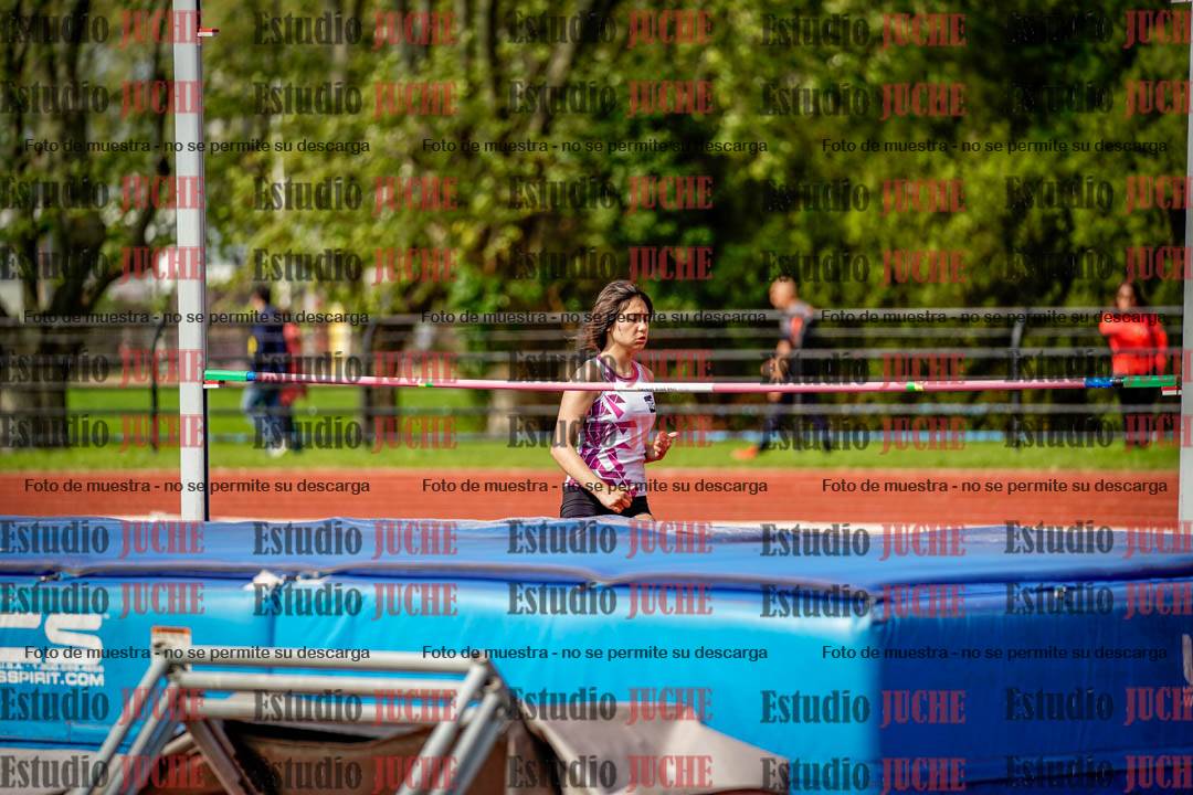 Fotos del salto en alto de mujeres - hexatlón 2