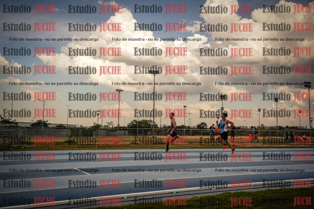 Fotos de los 300 m llanos de varones