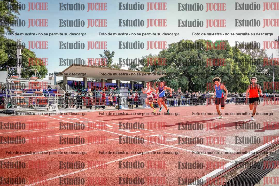 Fotos de los 100 m llanos de varones
