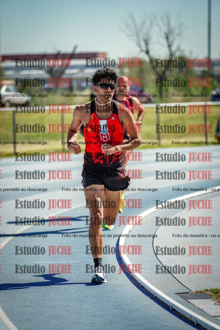 Fotos de los 5000 m de mujeres y varones - serie 2