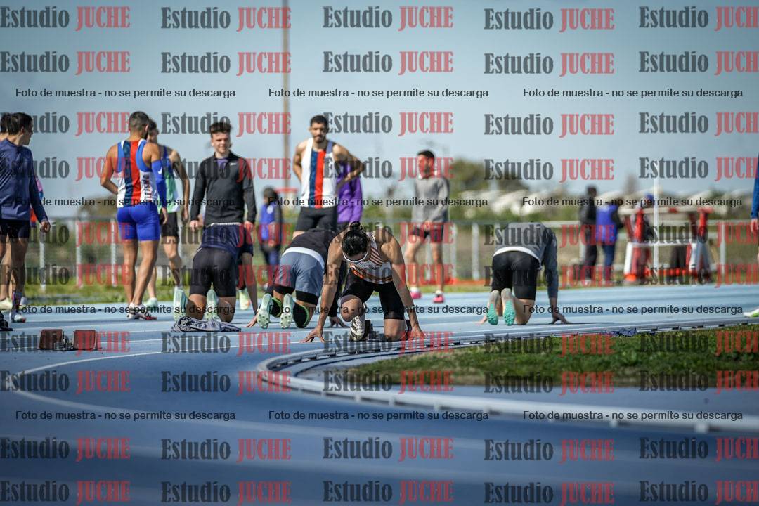 Fotos de los 200 m llanos de varones