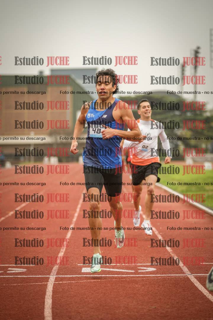 Fotos de los 800 m llanos de varones