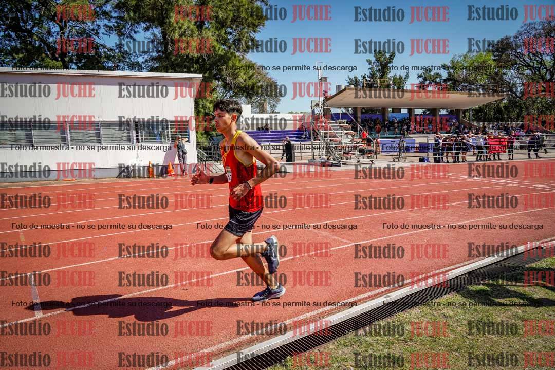 Fotos de los 2400 m de varones
