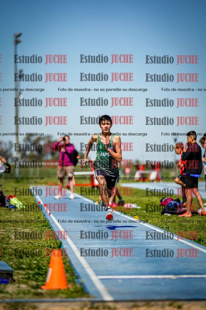 Fotos del salto en largo de varones - U15