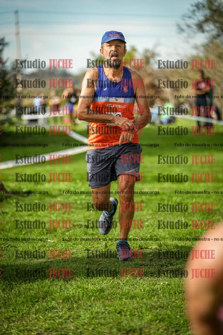 Fotos de la llegada del cross de 4000 m - varones